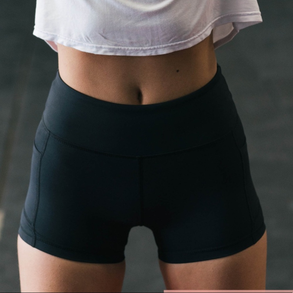 Zyia Light & Tight Hustle Shorts NWT